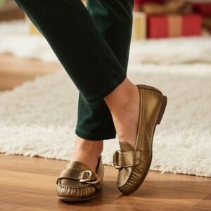 Saks Fifth Avenue Metallic Gold Loafers holiday party office y2k leather slips 8